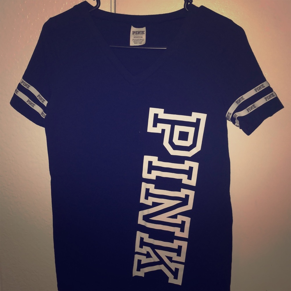 Black PINK v neck tee